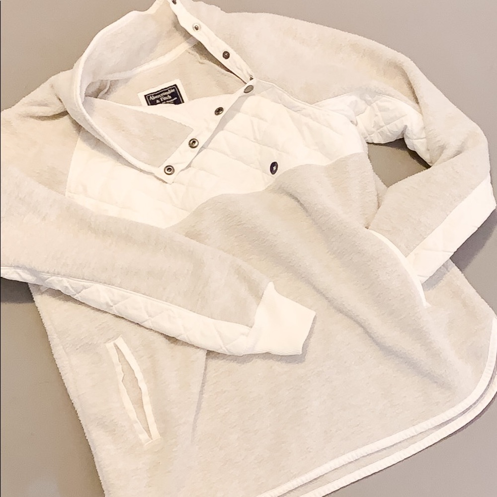 A&F Asymmetrical Snap-Up Fleece NWT